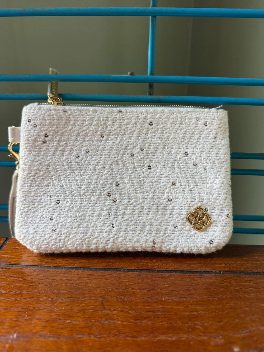 Kendra Scott Cream Tweed Wristlet with Gold Logo